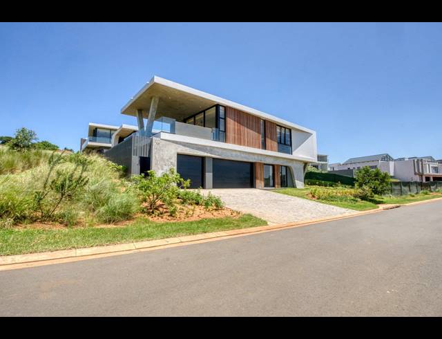 4 BEDROOM HOUSE FOR SALE IN SEATON ESTATE